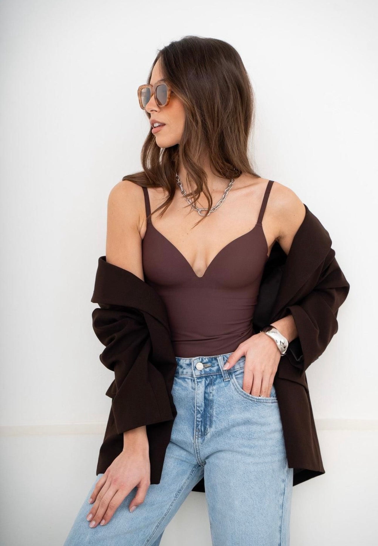 V Neck Body Bruin